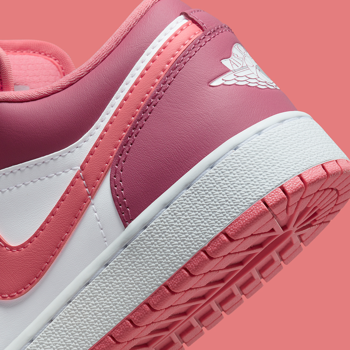 Một số hình ảnh của Air Jordan 1 Low GS Desert Berry - 8