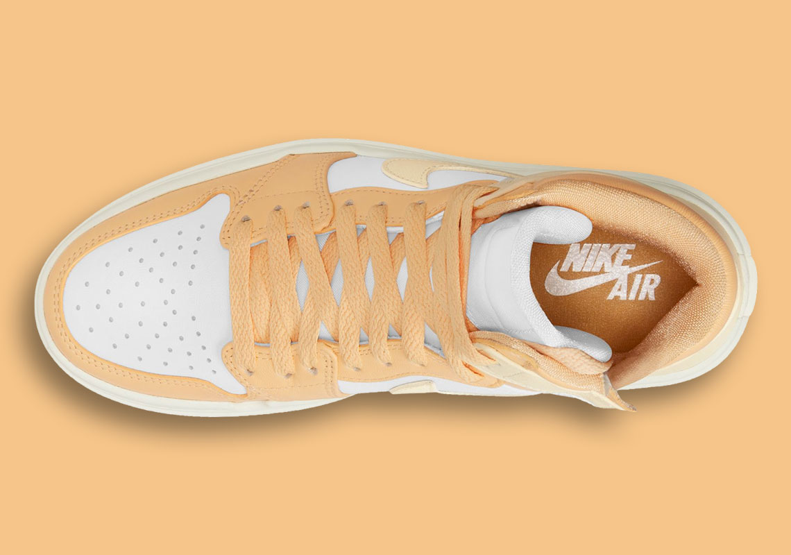 Một số hình ảnh của đôi giày Air Jordan 1 Elevate Arctic Orange - 3