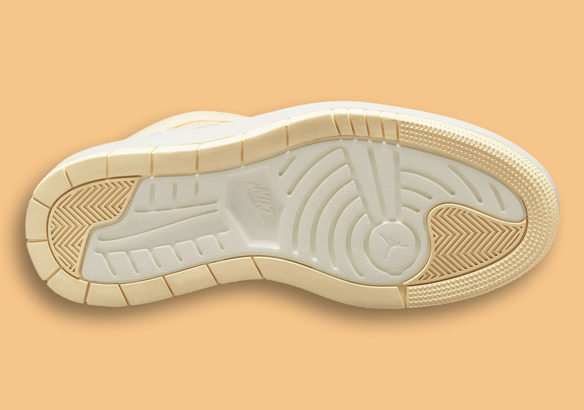 Một số hình ảnh của đôi giày Air Jordan 1 Elevate Arctic Orange - 4