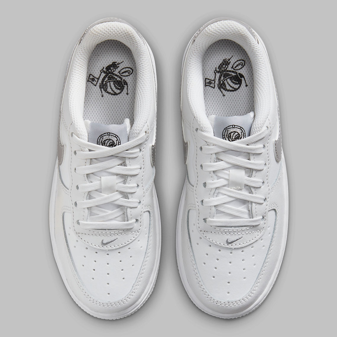 Một số hình ảnh của đôi giày Nike Air Force 1 Low PS Martian - 5