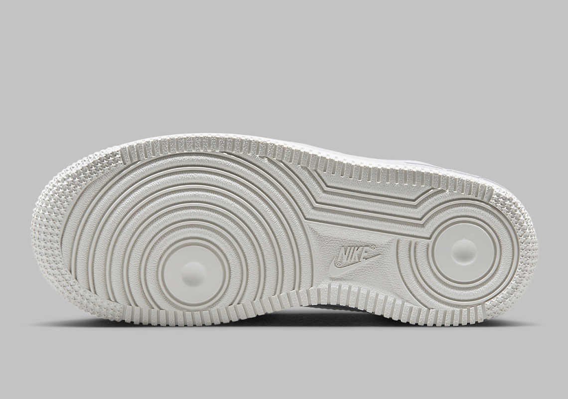 Một số hình ảnh của đôi giày Nike Air Force 1 Low PS Martian - 7