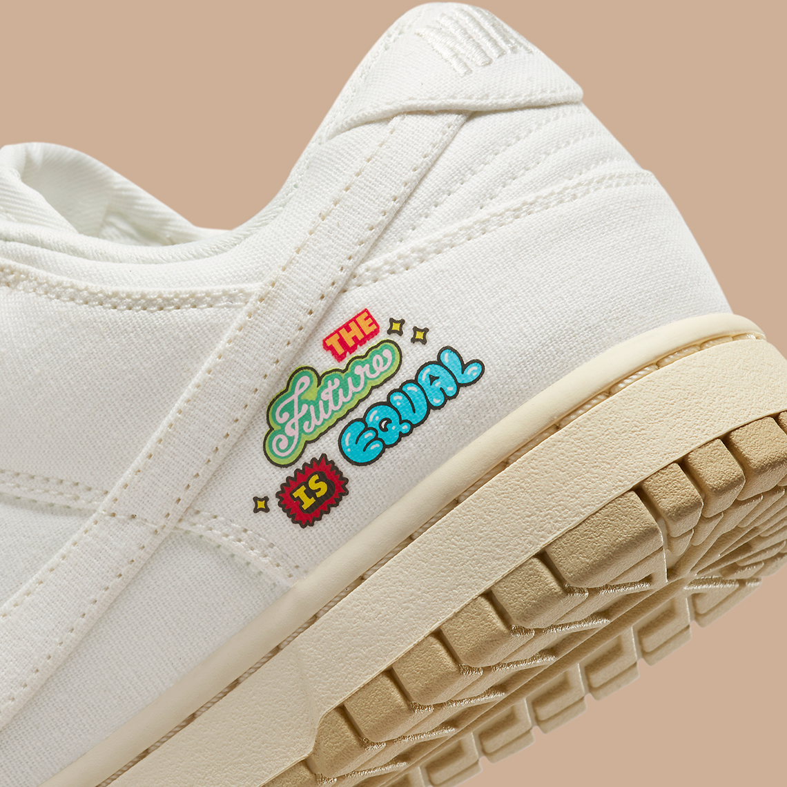 Một số hình ảnh của đôi giày Nike Dunk Low The Future Is Equal - 8