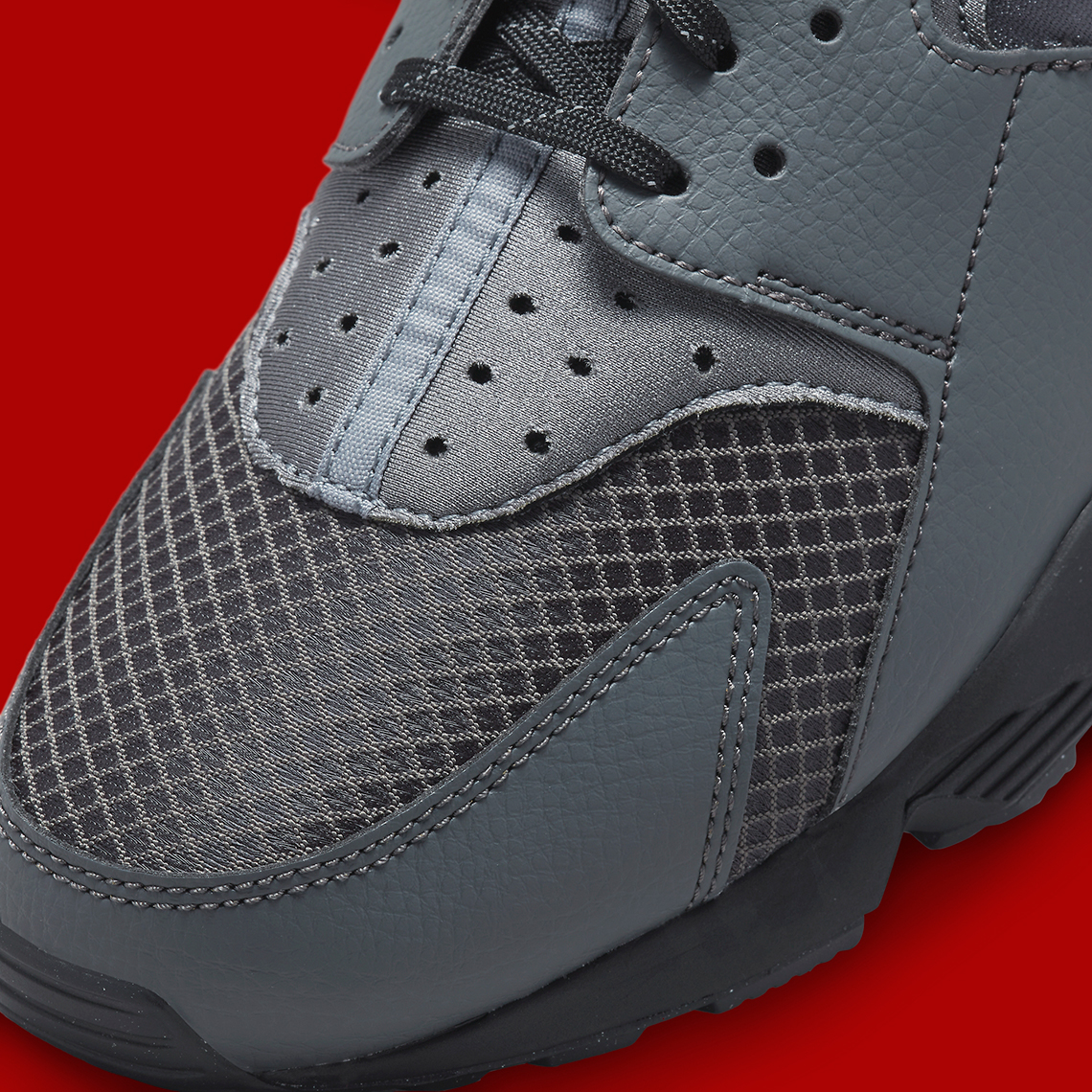 Một số hình ảnh của đôi sneaker Nike Air Huarache Black/Red - 8