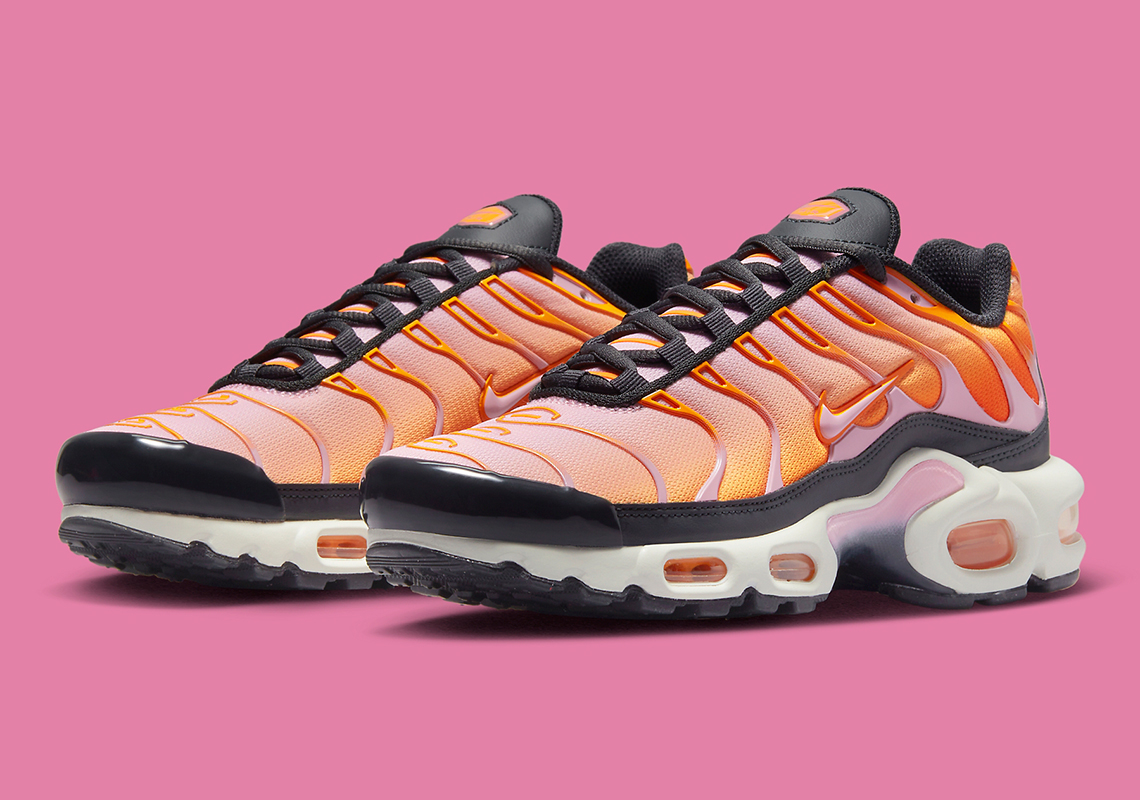 Một số hình ảnh của đôi sneaker Nike Air Max Plus Sherbet - 2