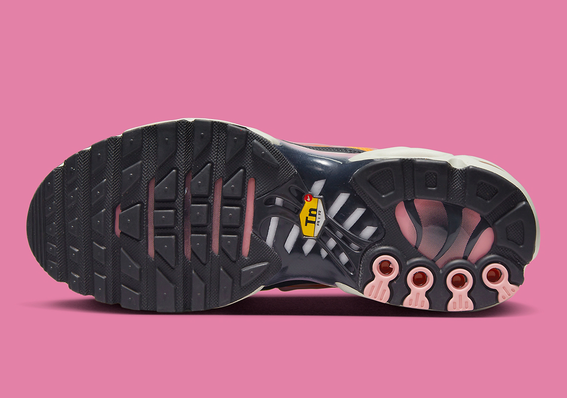 Một số hình ảnh của đôi sneaker Nike Air Max Plus Sherbet - 5