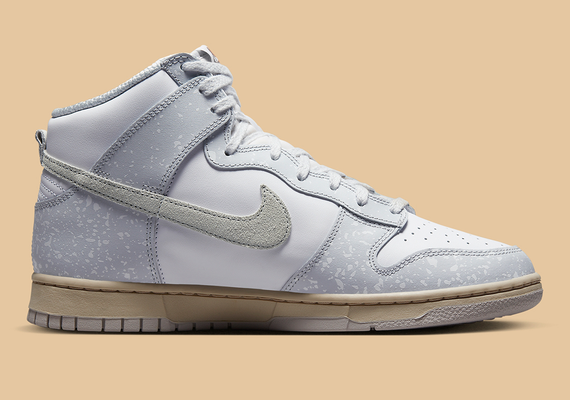 Một số hình ảnh của đôi sneaker Nike Dunk High Spray Paint - 4