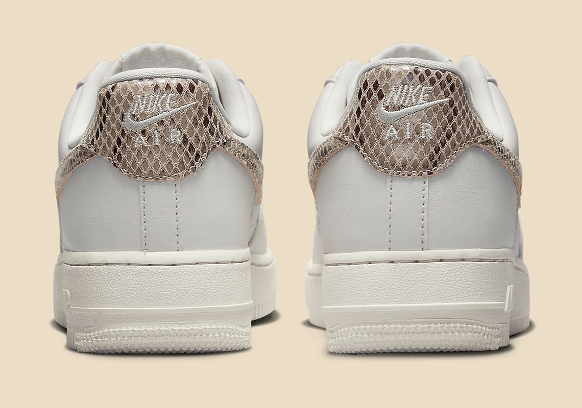 Một số hình ảnh của giày sneaker Nike Air Force 1 Low Sail Snakeskin - 5