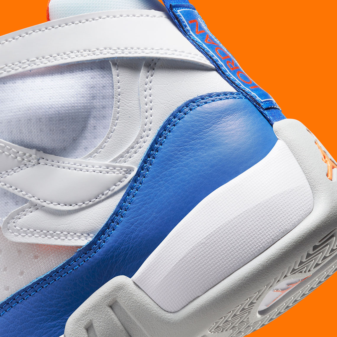 Một số hình ảnh của Jordan Two Trey Knicks - 8