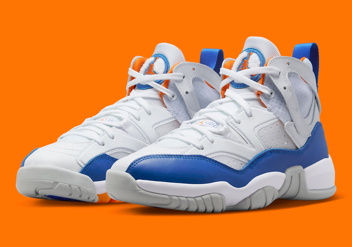 Một số hình ảnh của Jordan Two Trey "Knicks"