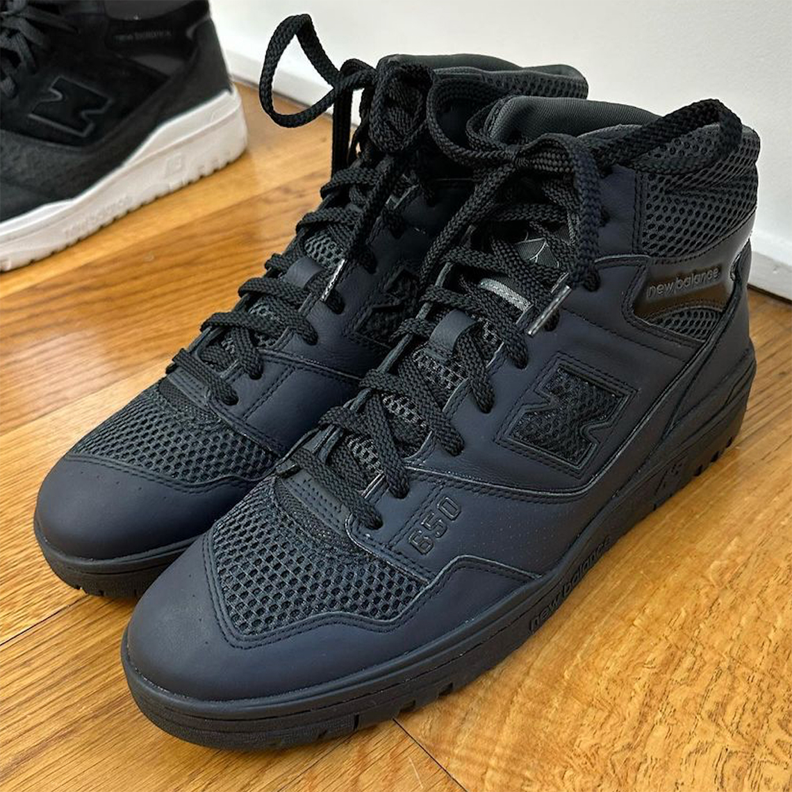 Một số hình ảnh của Junya Watanabe New Balance 650 mẫu 2023 - 6