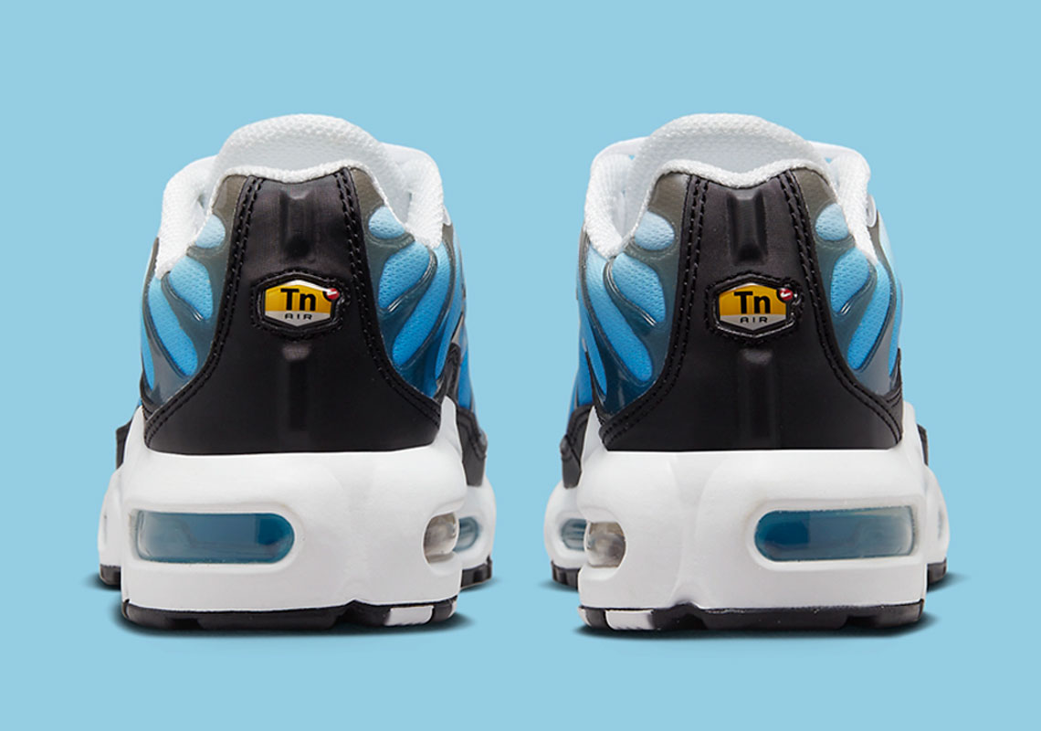 Một số hình ảnh của mẫu giày Air Max Plus Fire and Ice  - 5