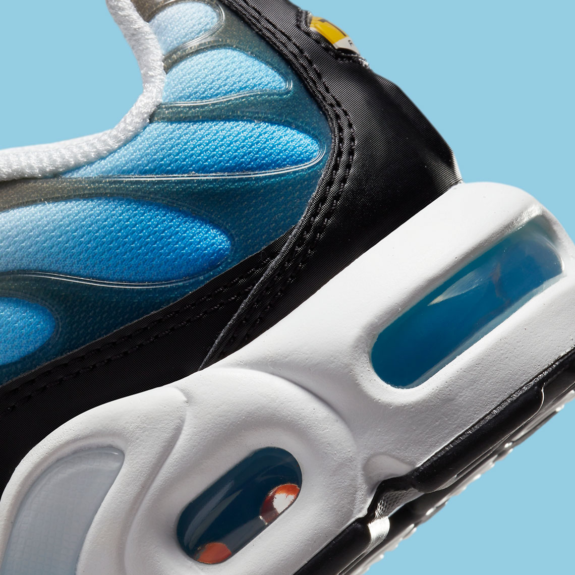 Một số hình ảnh của mẫu giày Air Max Plus Fire and Ice  - 8