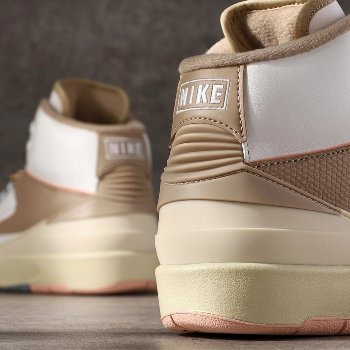 Một số hình ảnh của mẫu giày sneaker Air Jordan 2 Sunset Haze - 3