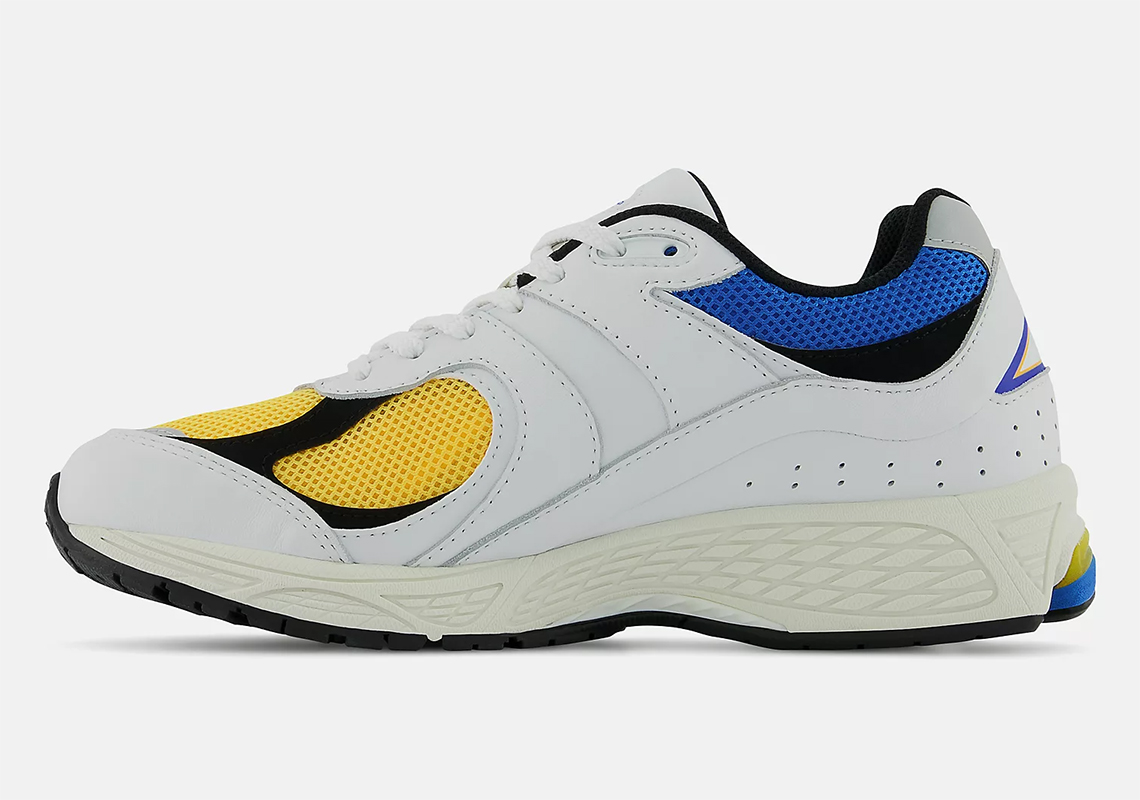 Một số hình ảnh của mẫu giày sneaker New Balance 2002Rs - 3