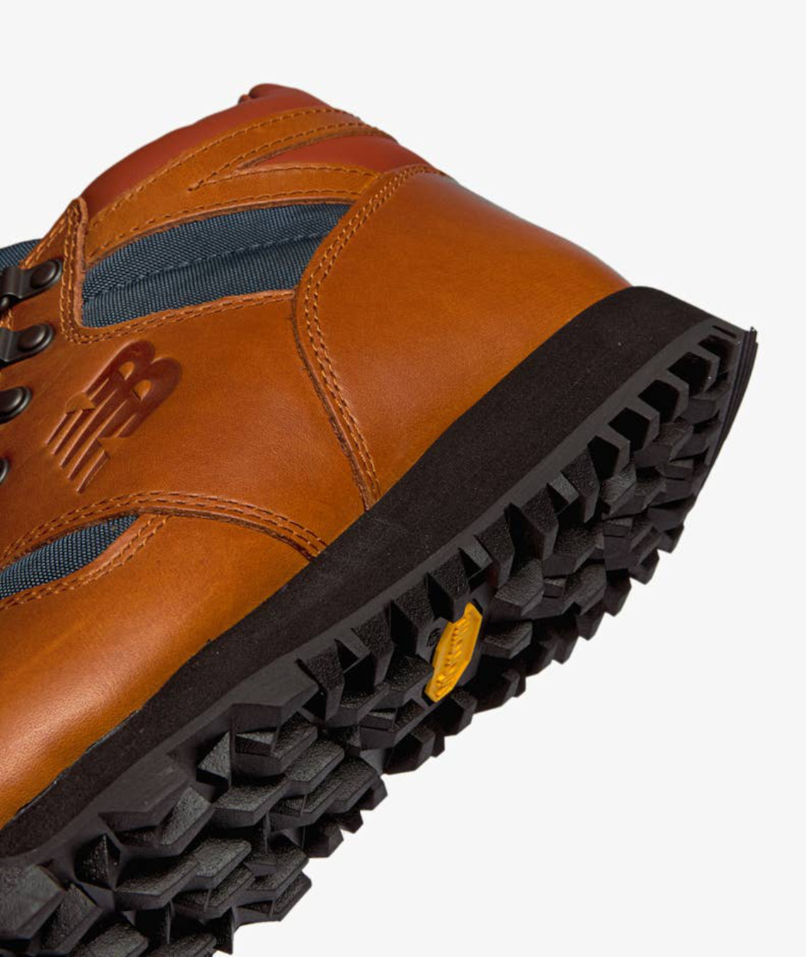 Một số hình ảnh của mẫu giày sneaker New Balance Rainier Glazed Ginge - 6