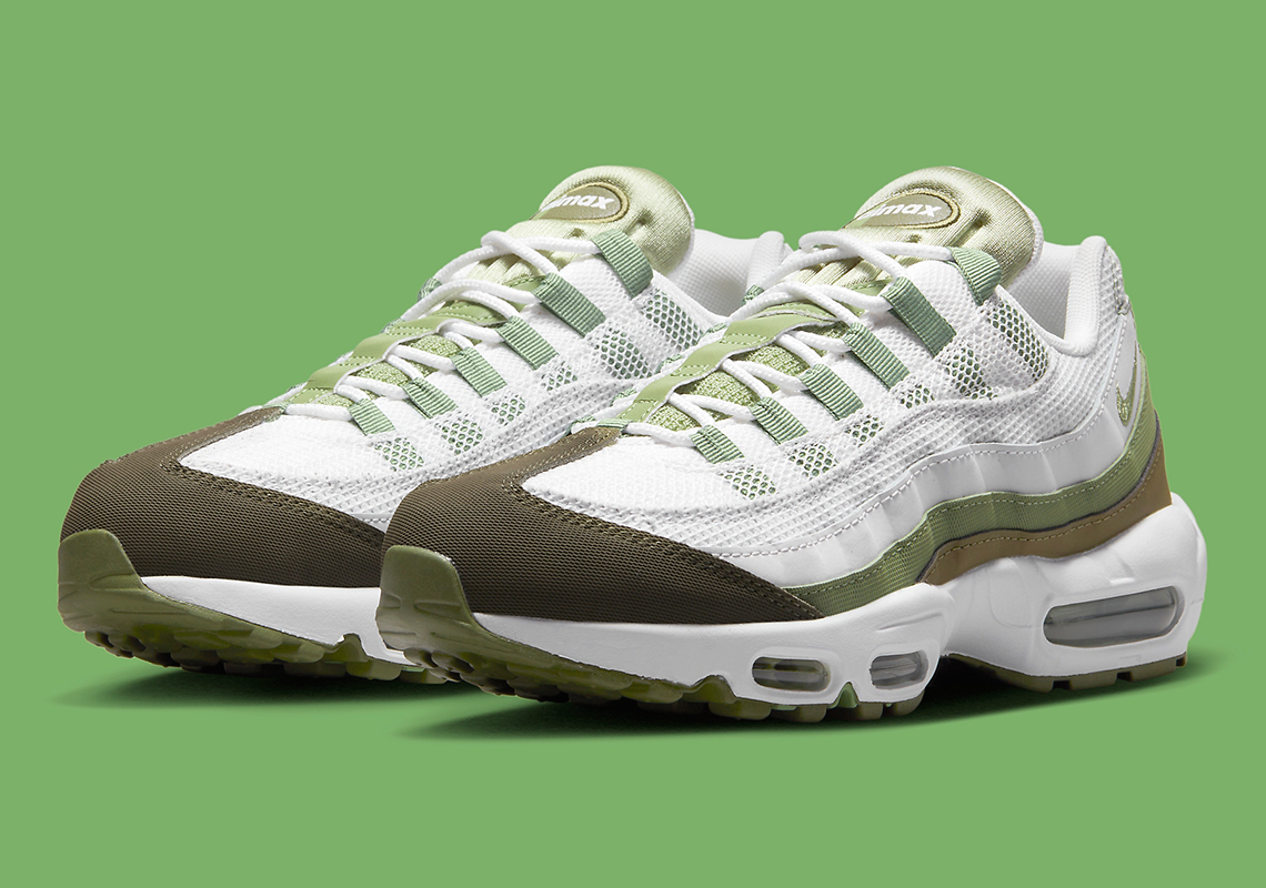 Một số hình ảnh của mẫu giày sneaker Nike Air Max 95 "Olive"