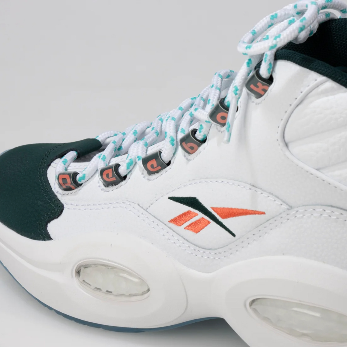 Một số hình ảnh của mẫu giày sneaker Reebok Question Mid Miami - 8