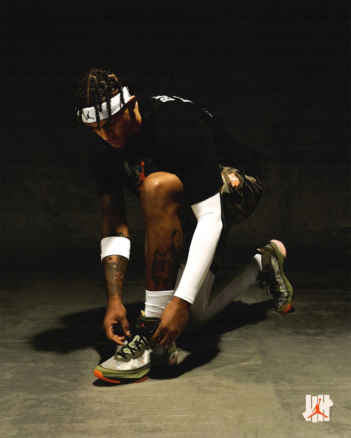 Một số hình ảnh của mẫu giày Undefeated x Air Jordan 37 - 5