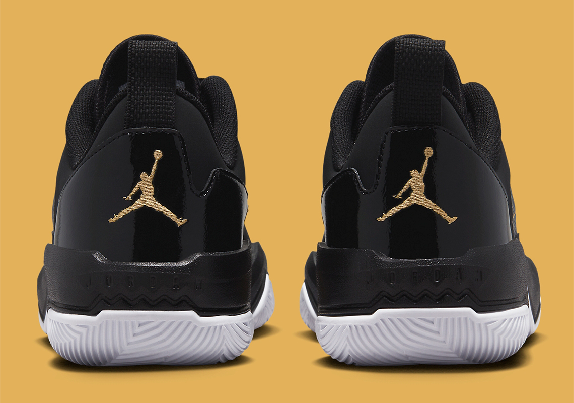 Một số hình ảnh của mẫu Jordan Westbrook One Take 4 Black/Gold - 5