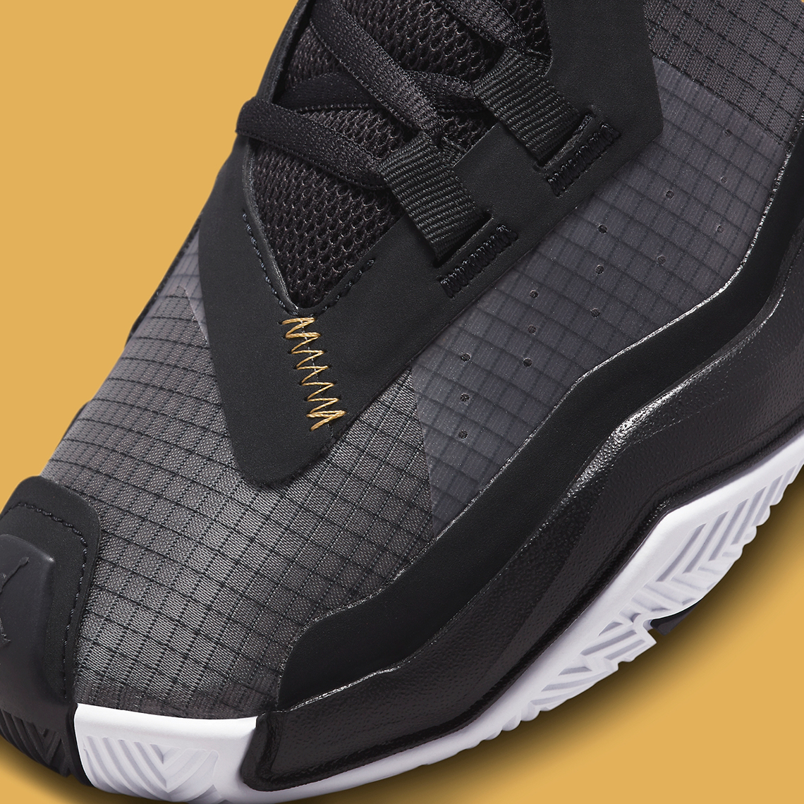 Một số hình ảnh của mẫu Jordan Westbrook One Take 4 Black/Gold - 7