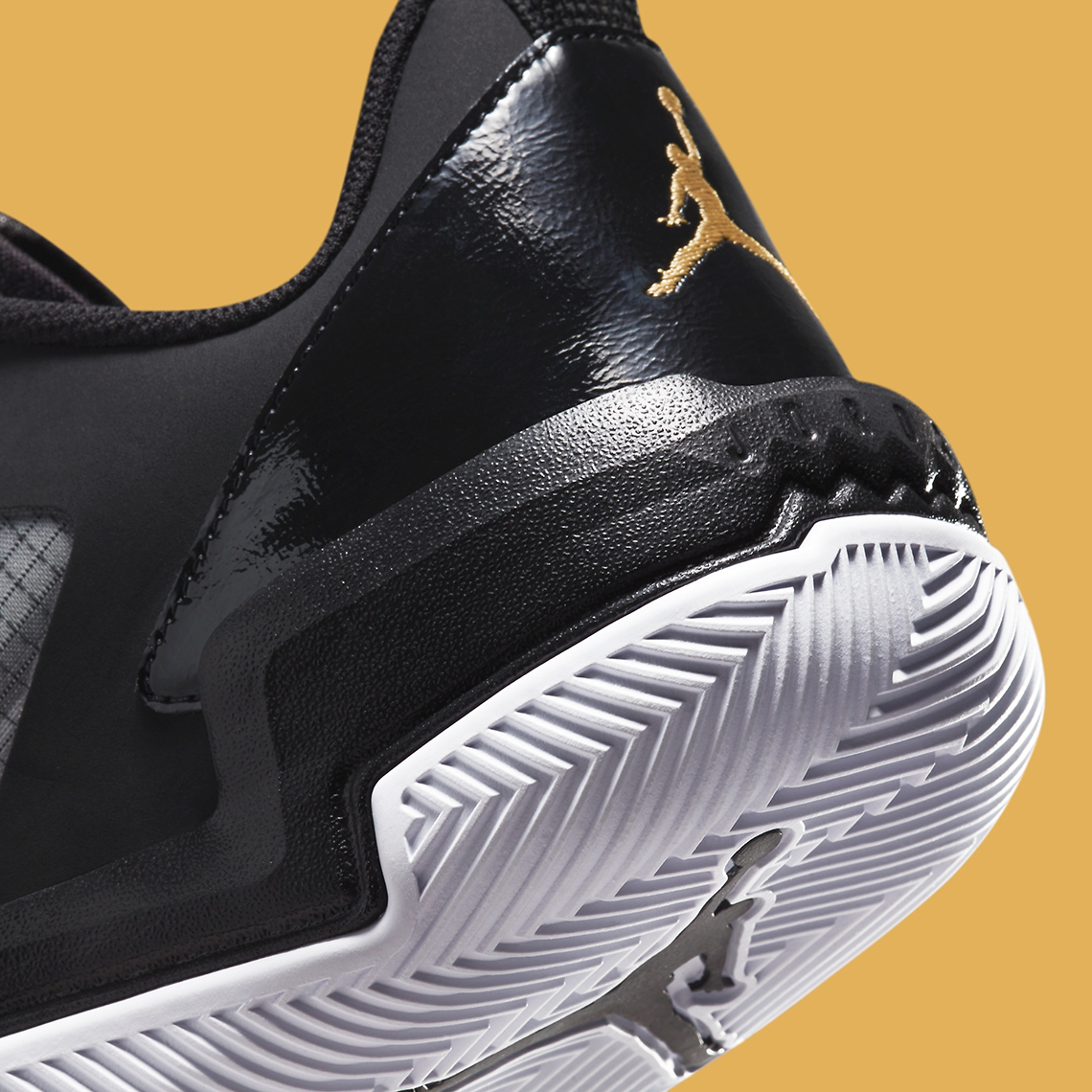 Một số hình ảnh của mẫu Jordan Westbrook One Take 4 Black/Gold - 8