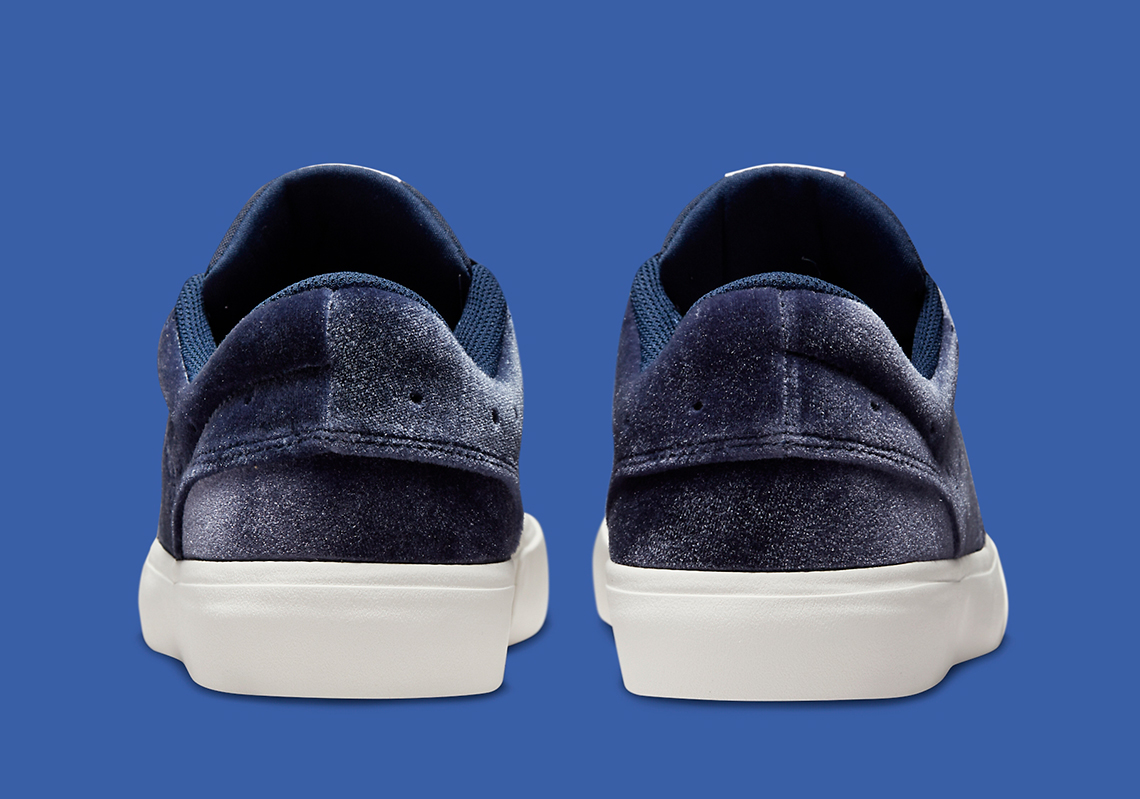Một số hình ảnh của mẫu sneaker Jordan 1 Navy Velvet - 5