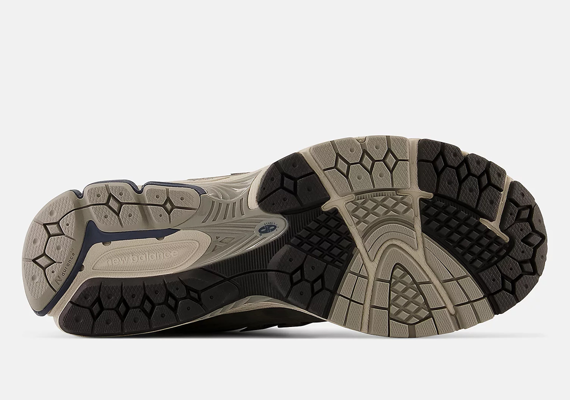 Một số hình ảnh của mẫu sneaker New Balance 1906R Grey Blue - 5