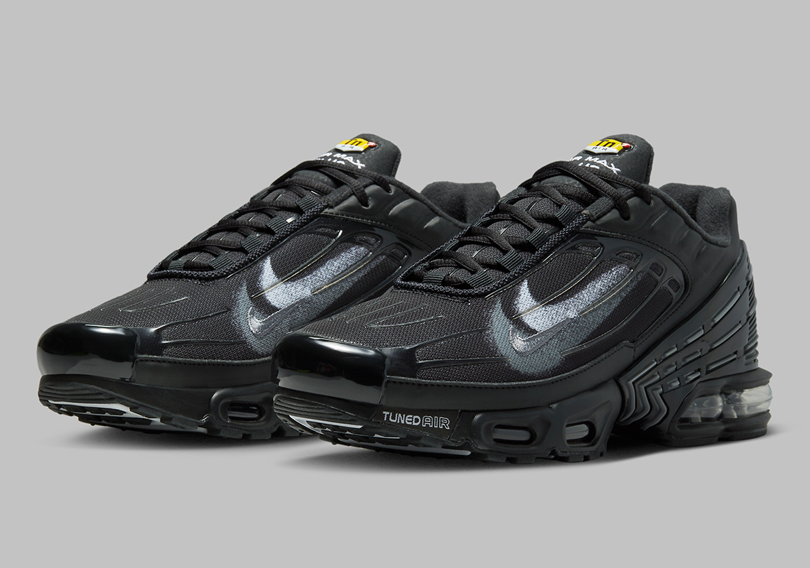 Một số hình ảnh của mẫu sneaker Nike Air Max Plus 3 "Stencil"