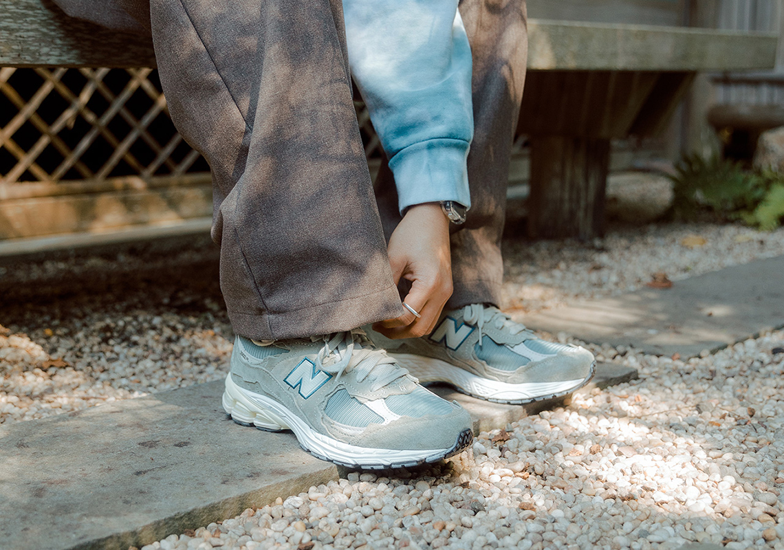 Một số hình ảnh của New Balance 2002R Refined Future - 5