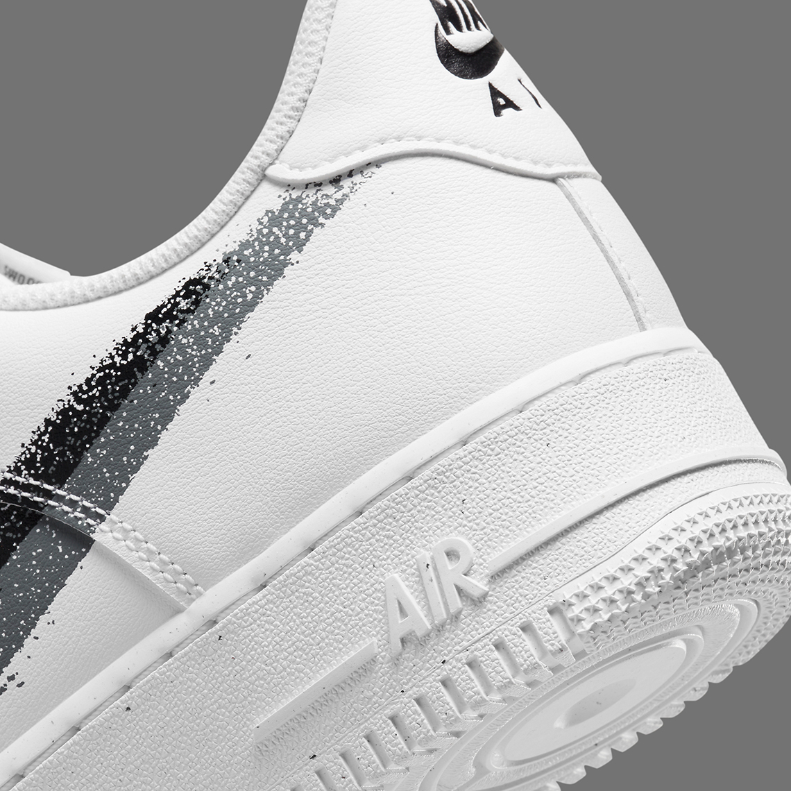 Một số hình ảnh của Nike Air Force 1 Spray Paint Swoosh - 7