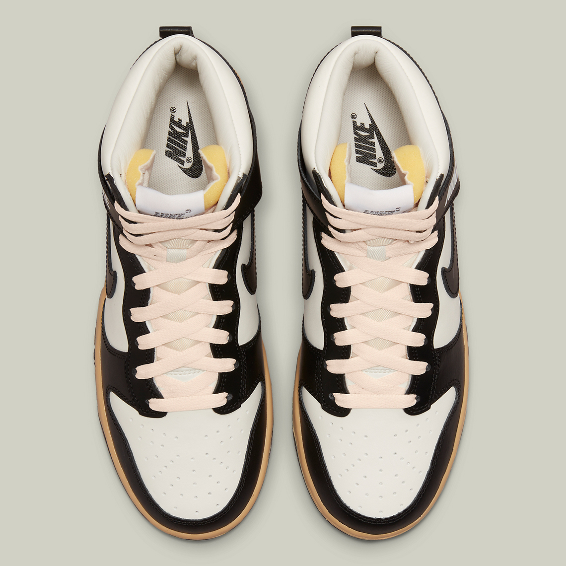 Một số hình ảnh của Nike Dunk High Vintage Black/White - 4