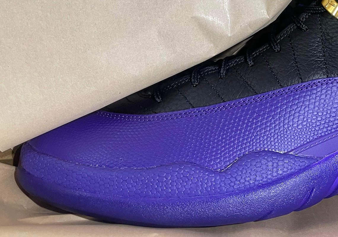 Một số hình ảnh đầu tiên của phiên bản Air Jordan 12 Field Purple - 5