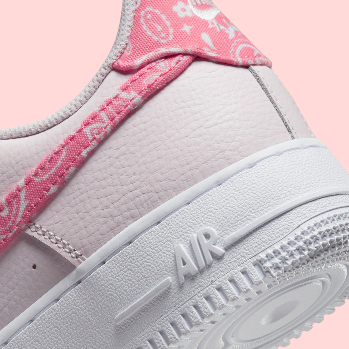 Một số hình ảnh mẫu giày sneaker Nike Air Force 1 Low Pink Paisley mới nhất - 7