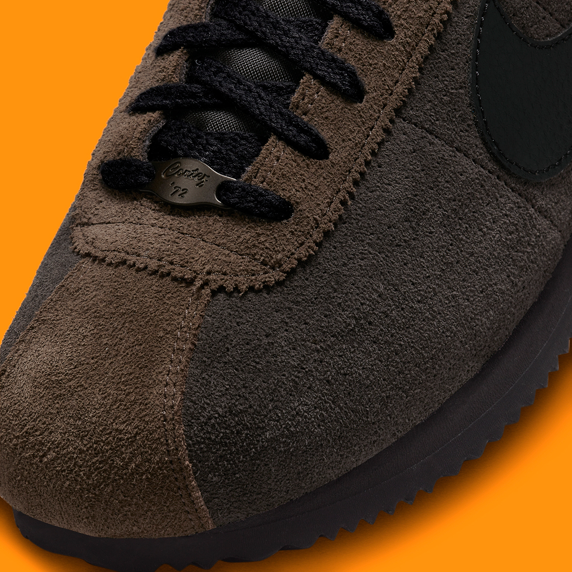 Một số hình ảnh mới  nhất của mẫu sneaker Nike Cortez Velvet Brown - 8