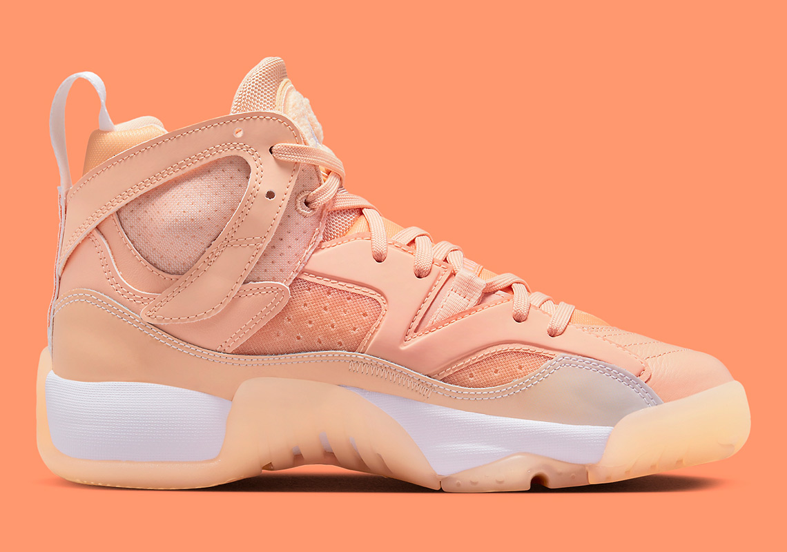 Một vài hình ảnh của đôi giày Jordan Two Trey Arctic Orange - 3