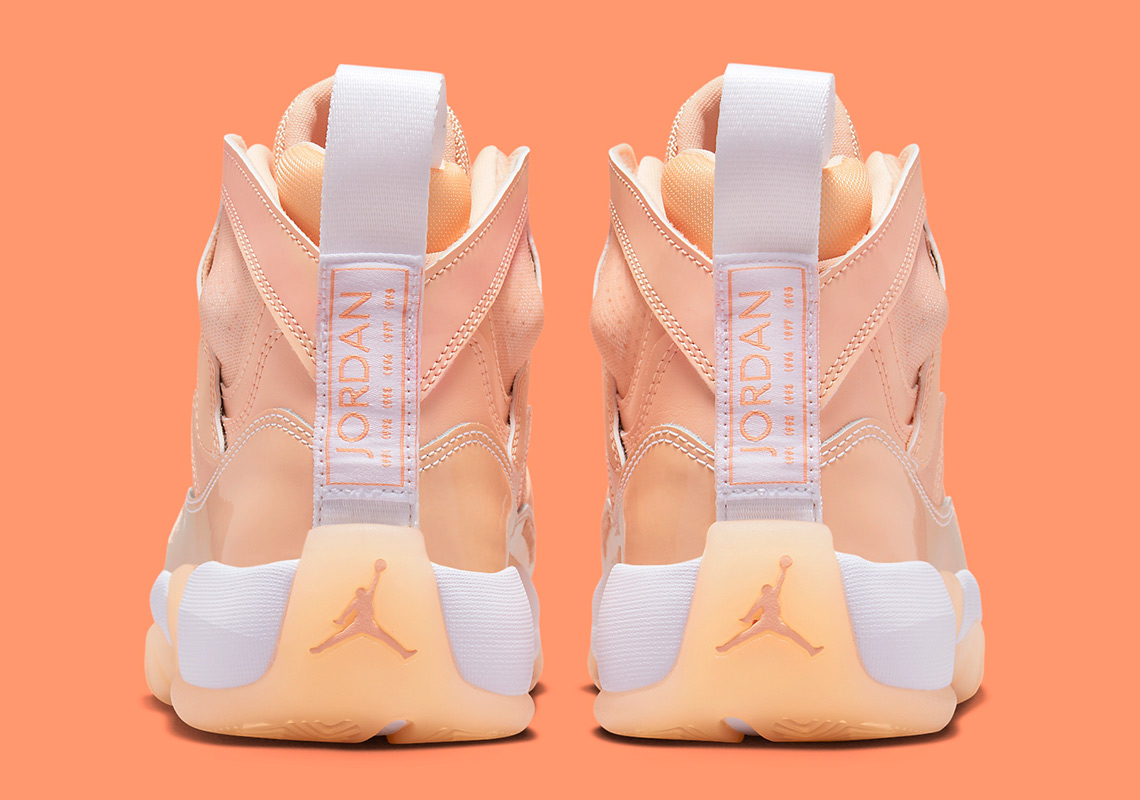 Một vài hình ảnh của đôi giày Jordan Two Trey Arctic Orange - 5