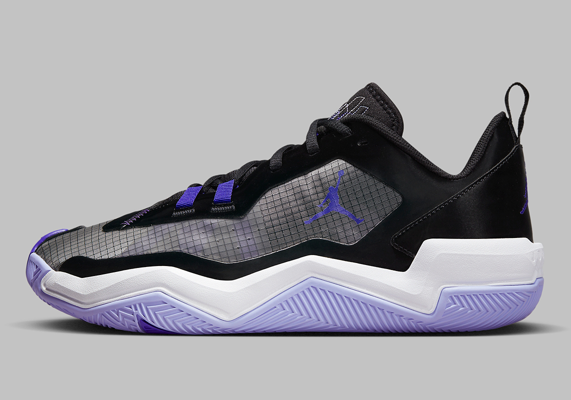 Một vài hình ảnh của đôi giày sneaker Jordan Westbrook One Take 4 Black/Purple - 2