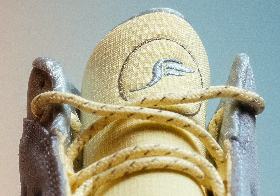 Một vài hình ảnh của đôi sneaker SoleFly Air Jordan 13 - 10