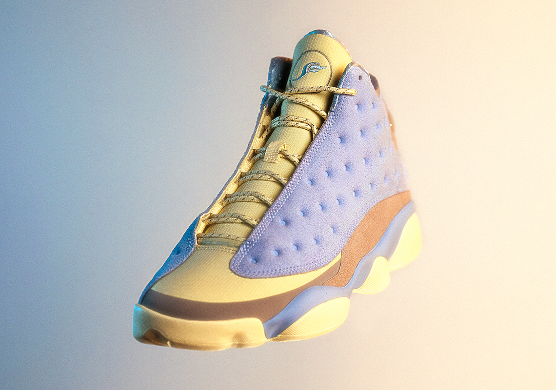 Một vài hình ảnh của đôi sneaker SoleFly Air Jordan 13 - 7