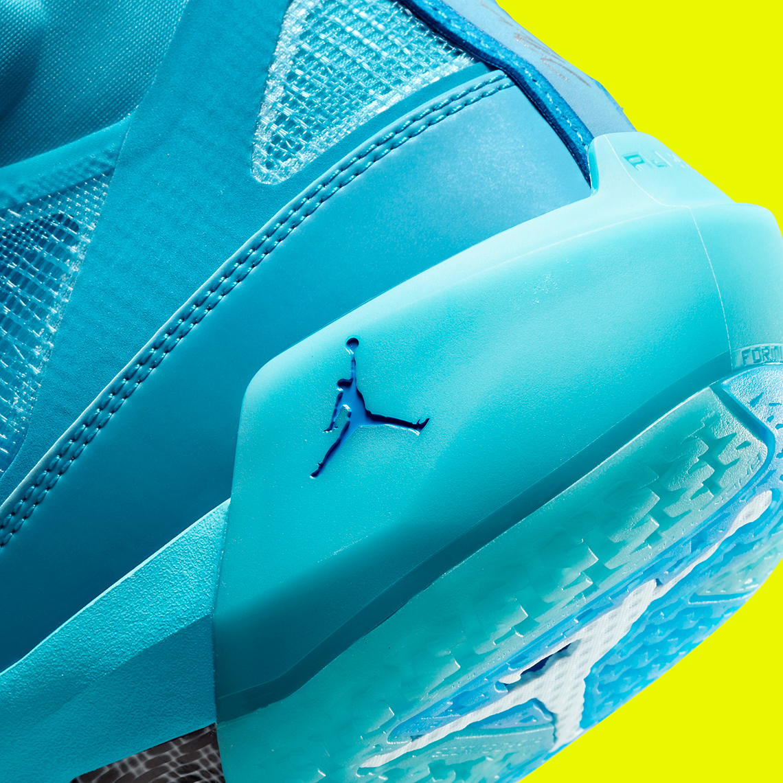 Naruto và Zion Williamson đã hợp tác để thiết kế Air Jordan 37 - 10