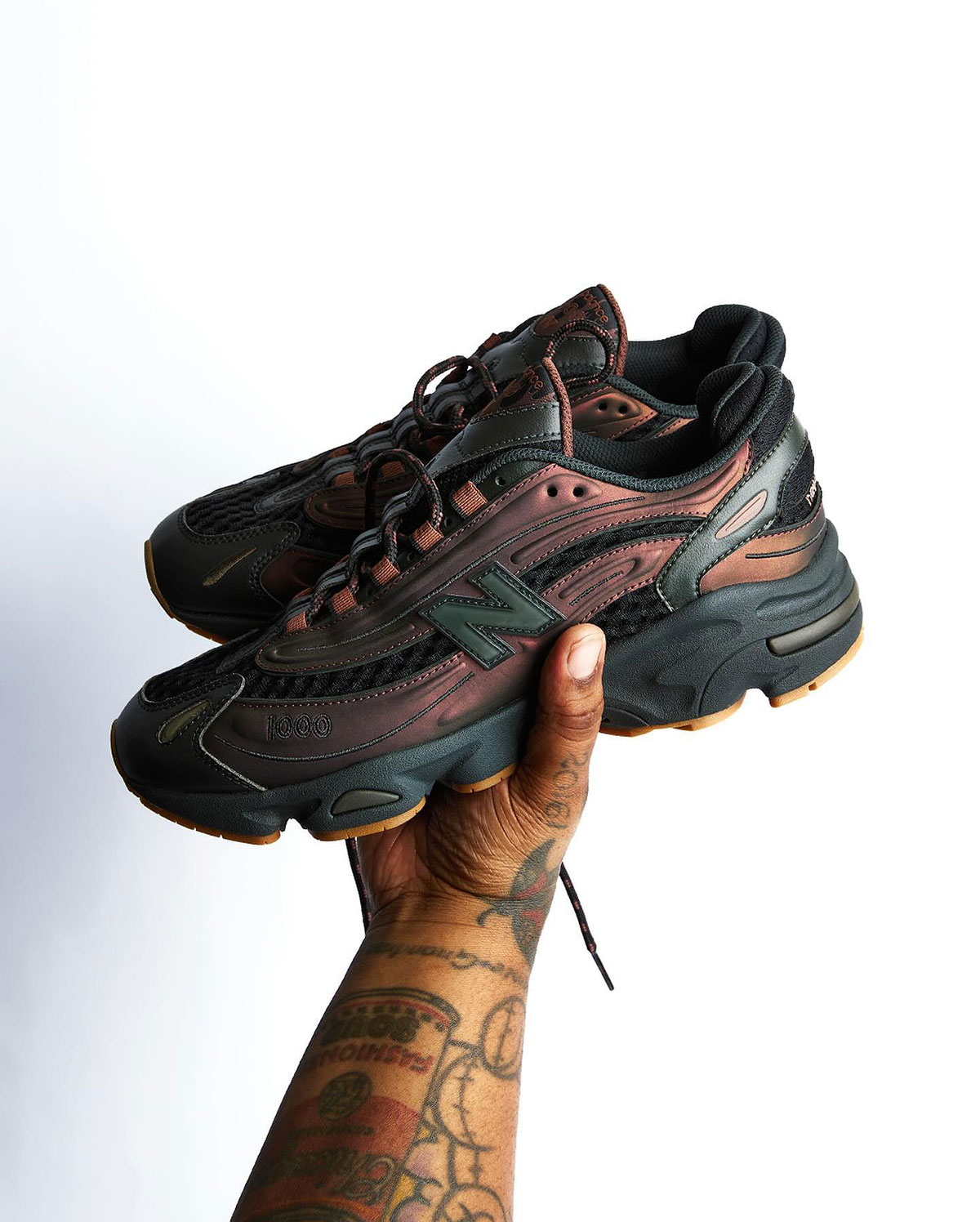 New Balance 1000: Sự trở lại đầy bí ẩn và độc đáo - 8