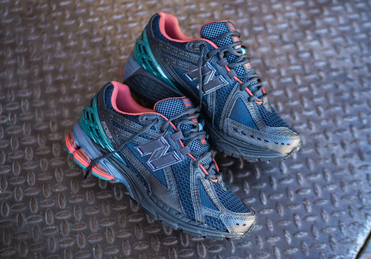 New Balance 1906R: Bước đi mới lạ với màu sắc tươi sáng - 3