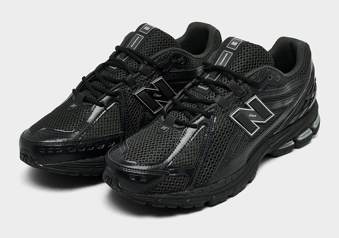 New Balance 1906R: Phiên bản màu đen mới nhất sẽ ra mắt sớm - 1