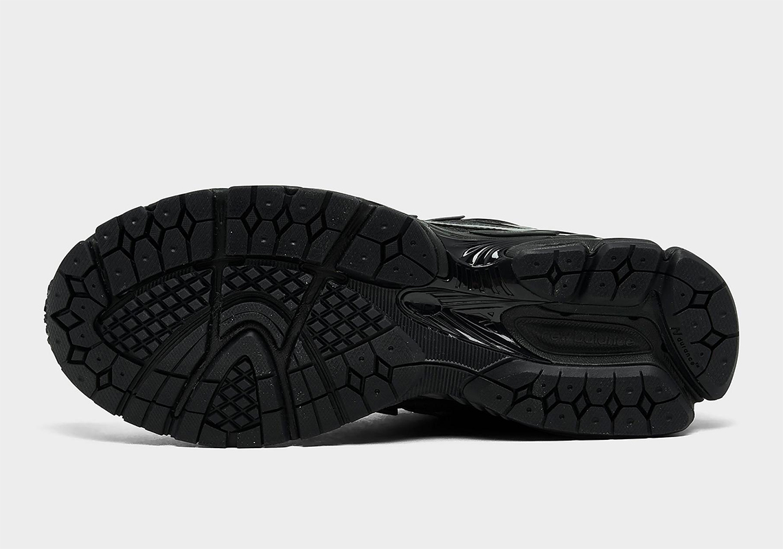 New Balance 1906R: Phiên bản màu đen mới nhất sẽ ra mắt sớm - 5