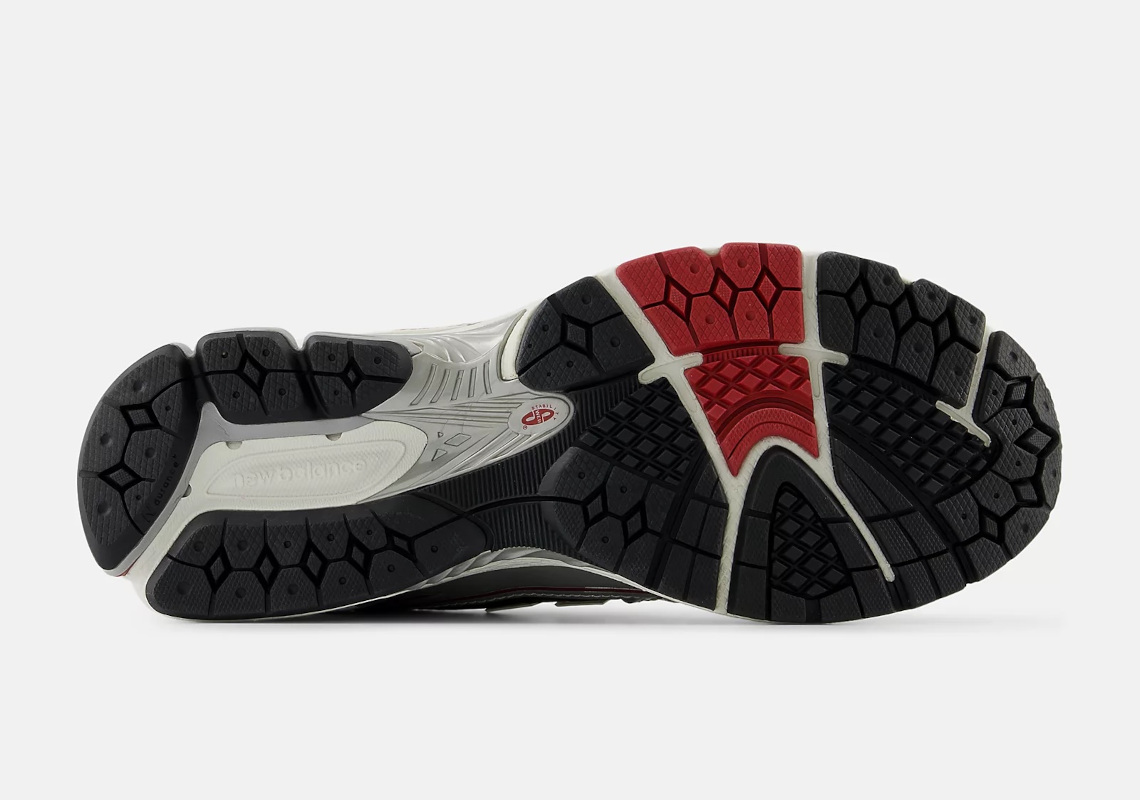 New Balance 1906R 'Silver/Crimson' - Sự Kết Hợp Màu Sắc Hoàn Hảo Cho Mùa Lễ - 5