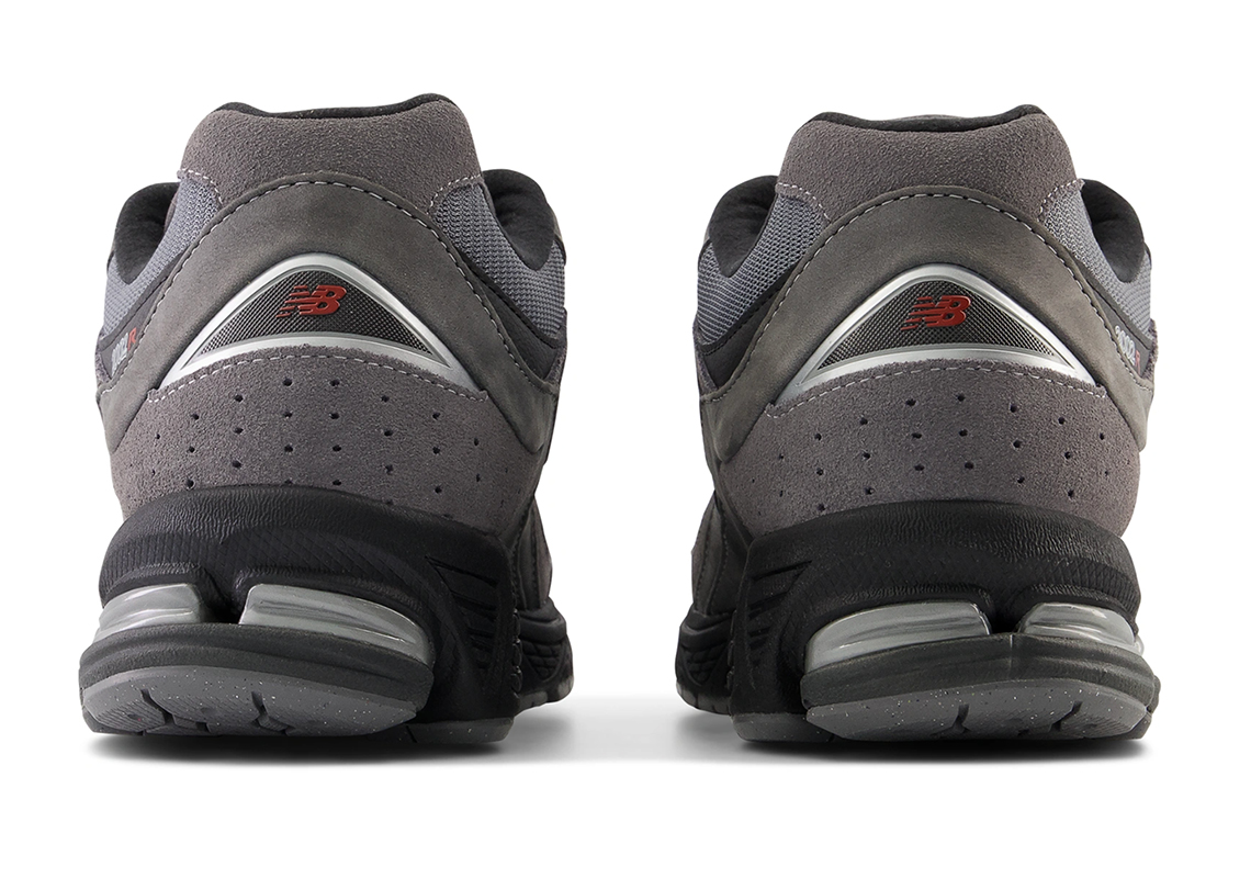 New Balance 2002R 'Castlerock': Lựa Chọn Thời Trang Màu Xám Trầm Cho Mùa Đông - 4