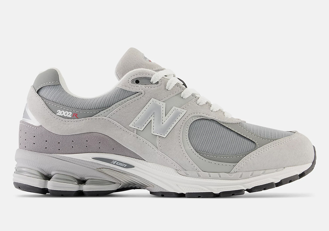 New Balance 2002RX GORE-TEX: Sự Kết Hợp Chống Nước Cho Mùa Thu và Mùa Đông - 2