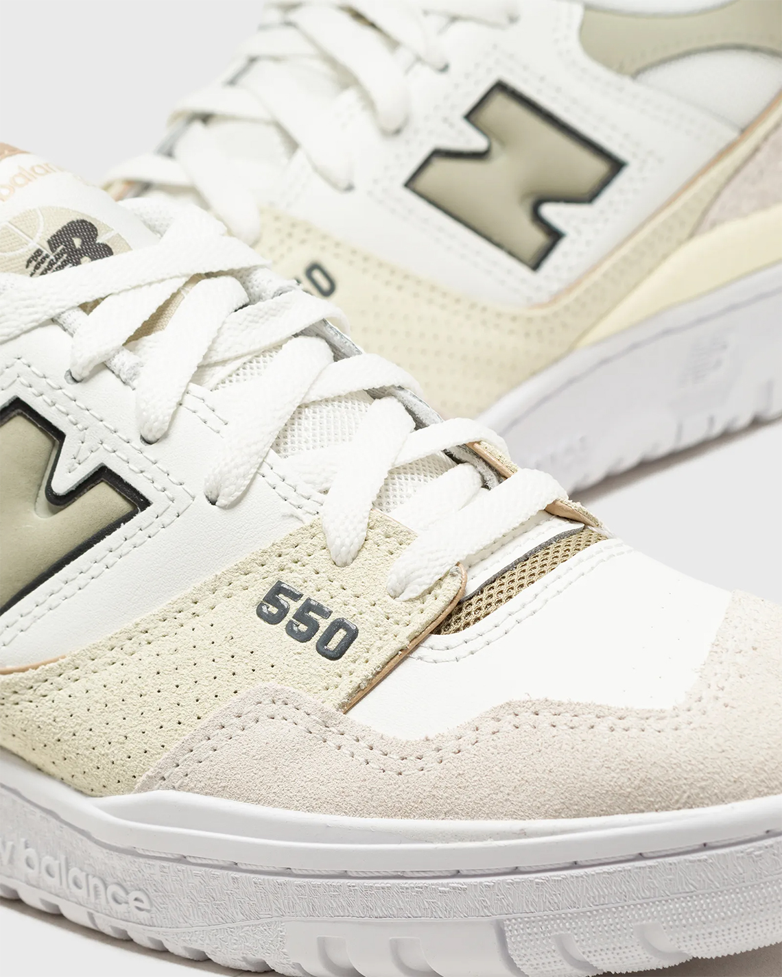 New Balance 550: Mẫu giày thể hiện phong cách hè tươi mới - 6