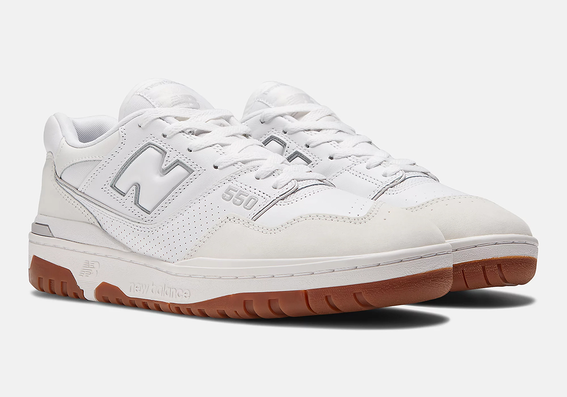 New Balance 550 màu trắng, đế cao su cổ điển