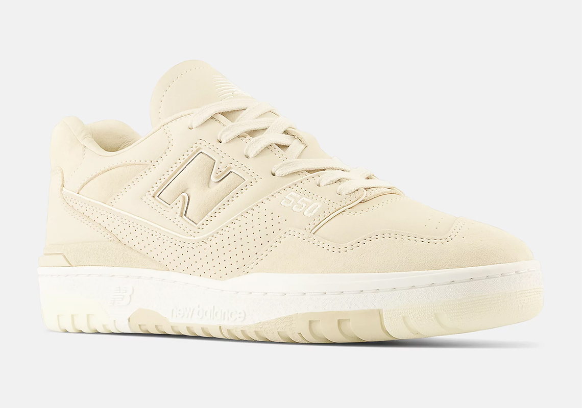 New Balance 550 phiên bản mới ra mắt với màu 'Light Milk Tea' - 1